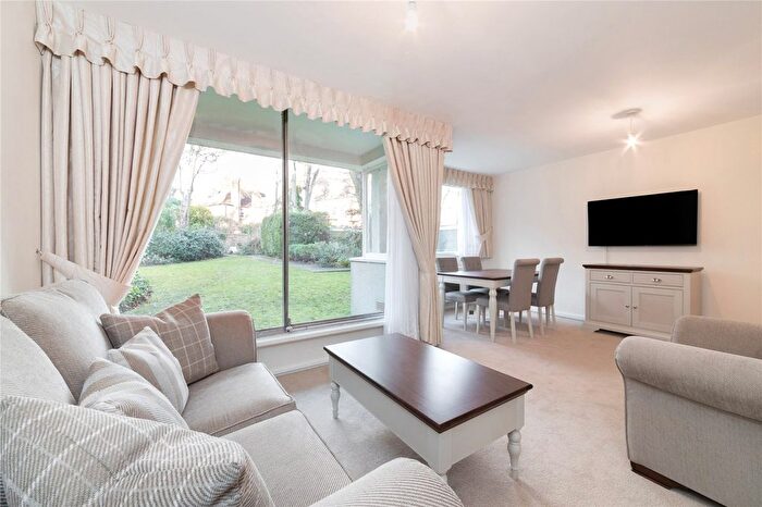 2 Bedroom Flat To Rent In Lowlands, - Eton Avenue, NW3