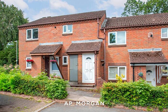 1 Bedroom Apartment For Sale In Kenilworth Close, Crabbs Cross, Redditch, Worcestershire, B97
