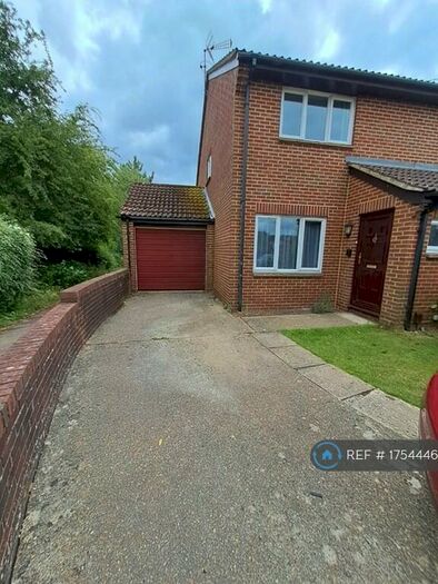 2 Bedroom Semi-Detached House To Rent In Opal Way, Wokingham, RG41