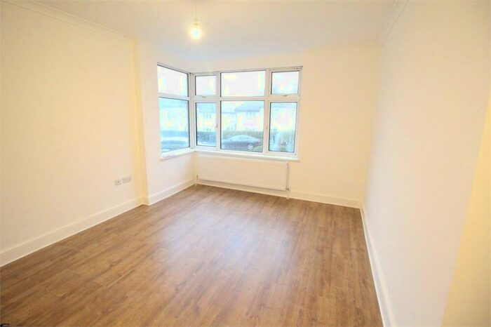 1 Bedroom Maisonette To Rent In Highfield Avenue, London, NW9