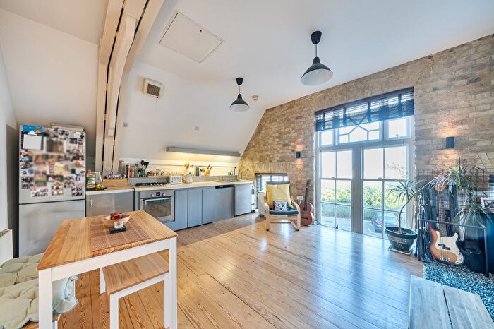 1 Bedroom Flat For Sale In Bloomfield Road, Woolwich, London, SE18