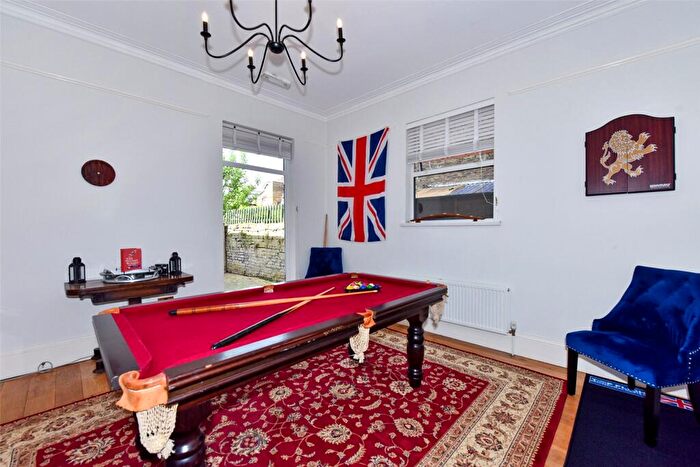 6 Bedroom Semi-Detached House To Rent In St. Leonards Road, Windsor, Berkshire, SL4
