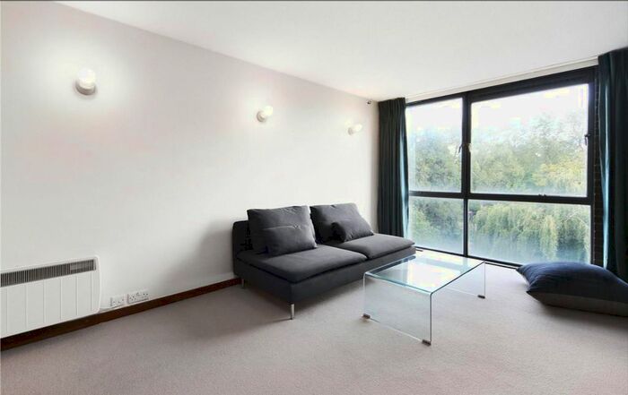 2 Bedroom Flat To Rent In Lansdowne Walk, Notting Hill, W11