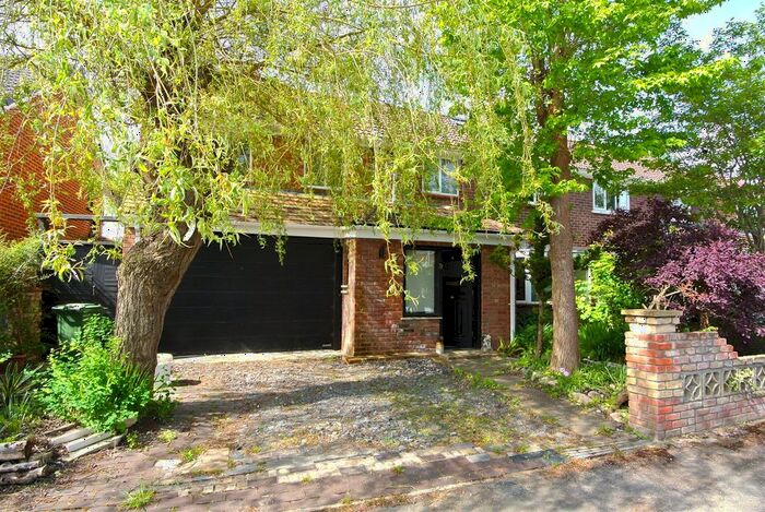 4 Bedroom Property To Rent In Beechwood Close, Ascot, SL5