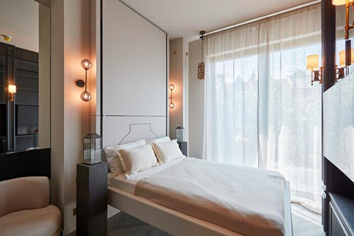 Studio To Rent In Lowlands Road, Harrow, HA1