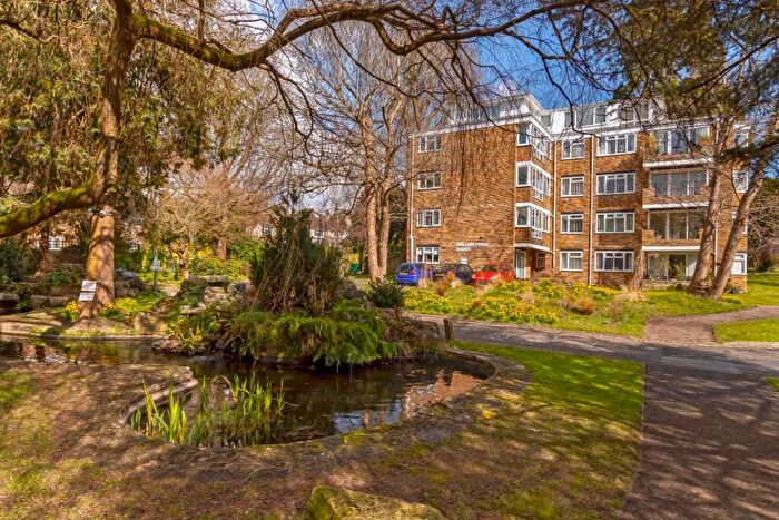 2 Bedroom Apartment For Sale In Laine Close, Brighton, BN1