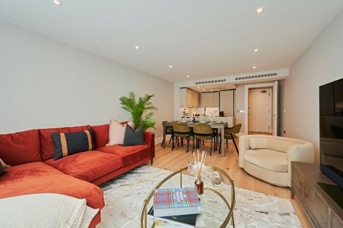3 Bedroom Apartment To Rent In Flat, Baker, Baker Street, London, NW1