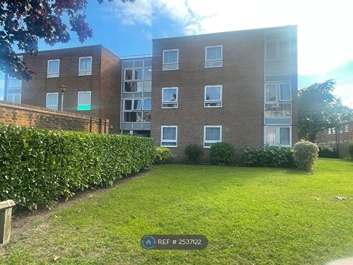 2 Bedroom Flat To Rent In Millbank Way, London, SE12