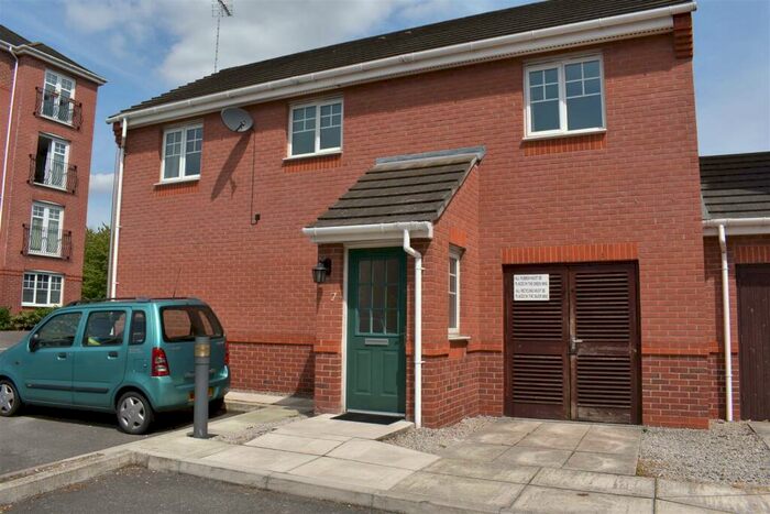 2 Bedroom Apartment To Rent In Blount Close, Crewe, CW1