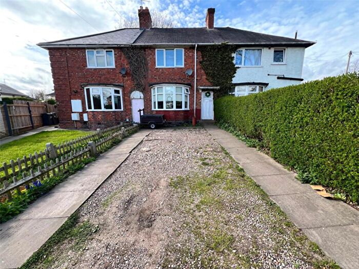 3 Bedroom End Of Terrace House For Sale In Broom Hall Crescent, Birmingham, West Midlands, B27