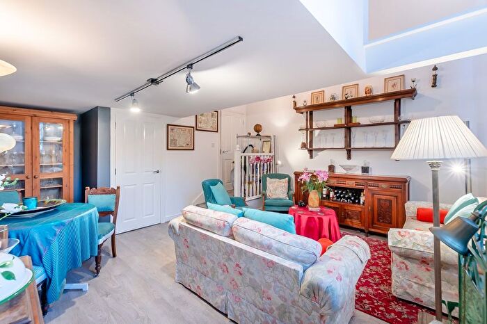 2 Bedroom Flat For Sale In Highcroft Road, Birmingham, B23