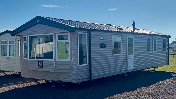 3 Bedroom Mobile/park Home For Sale In Eyemouth Road, Coldingham, Eyemouth, TD14