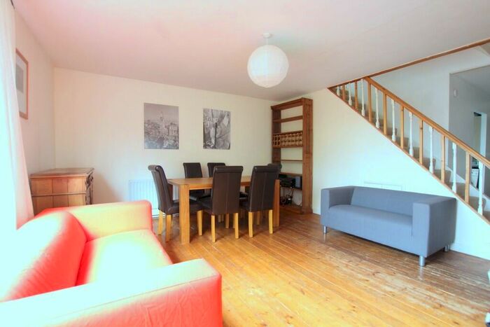3 Bedroom Duplex To Rent In Surrey Lane, London, SW11