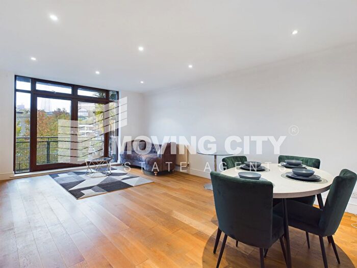 2 Bedroom Flat To Rent In Shearwater Court, Star Place, E1W