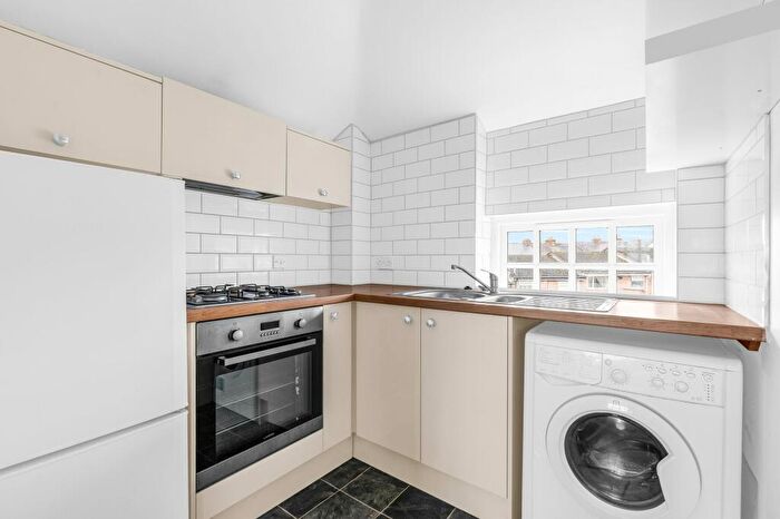 1 Bedroom Apartment For Sale In Collett Road, The Octagon, SG12