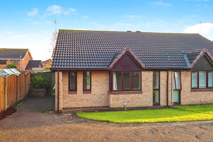 2 Bedroom Bungalow For Sale In Tudor Court, Hucknall, Nottingham, Nottinghamshire, NG15
