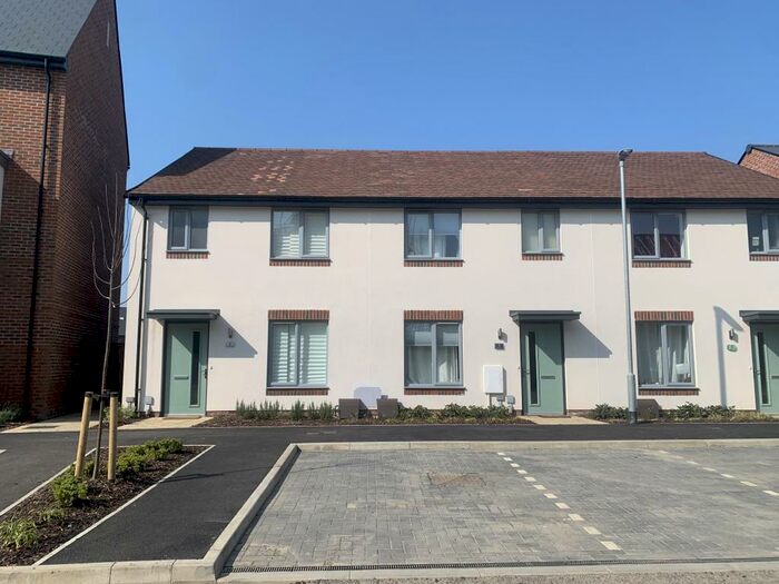 3 Bedroom House To Rent In Axtell Way, Weston Turville, Aylesbury, HP22