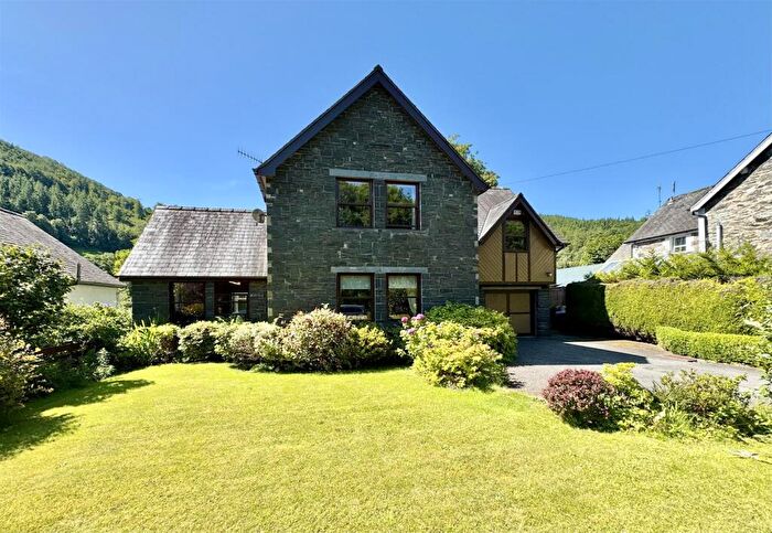 3 Bedroom Detached House For Sale In Holyhead Road, Pentre Du, Betws-Y-Coed, LL24