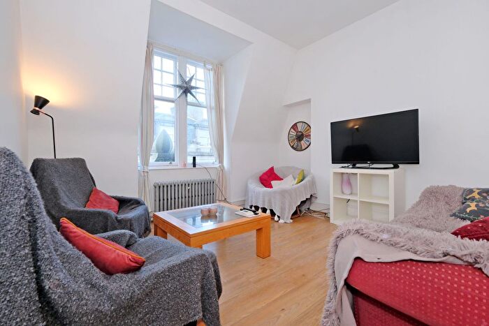 2 Bedroom Flat For Sale In Schoolhill, The City Centre, Aberdeen, AB10