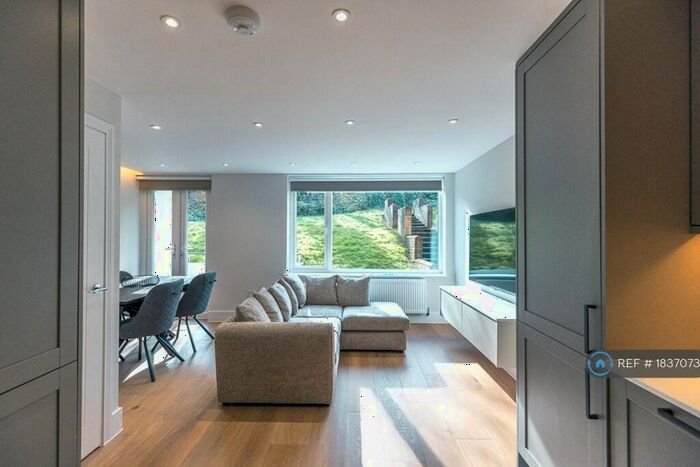 4 Bedroom Maisonette To Rent In Harney Court, London, SE14