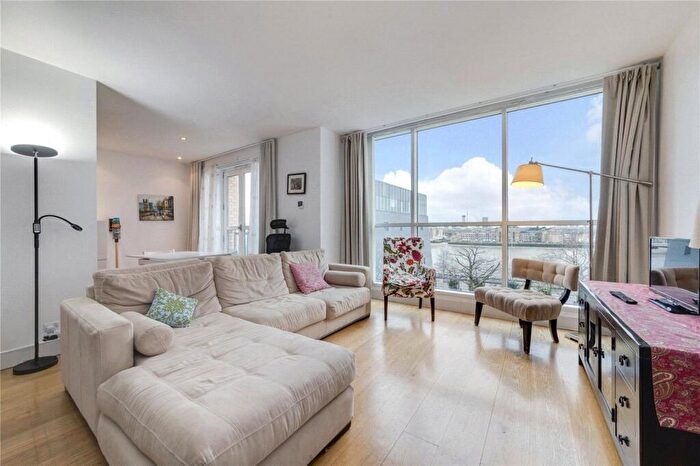 2 Bedroom Flat To Rent In Eaton House, Westferry Circus, E14