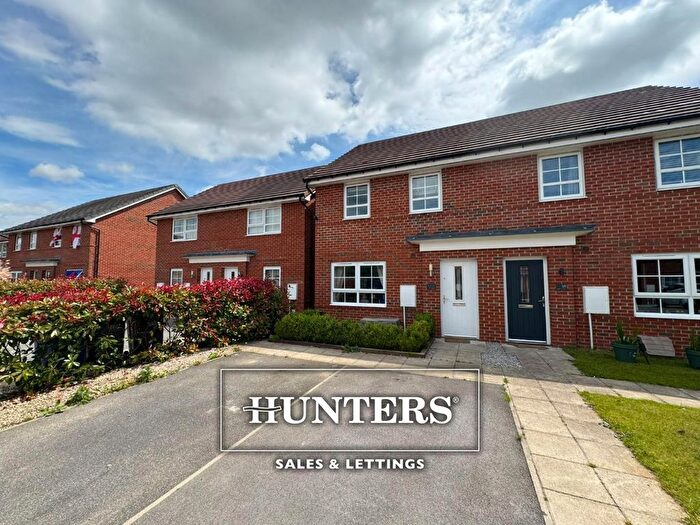 3 Bedroom Semi Detached House To Rent In Greenfield Drive, Barlby, Selby, YO8