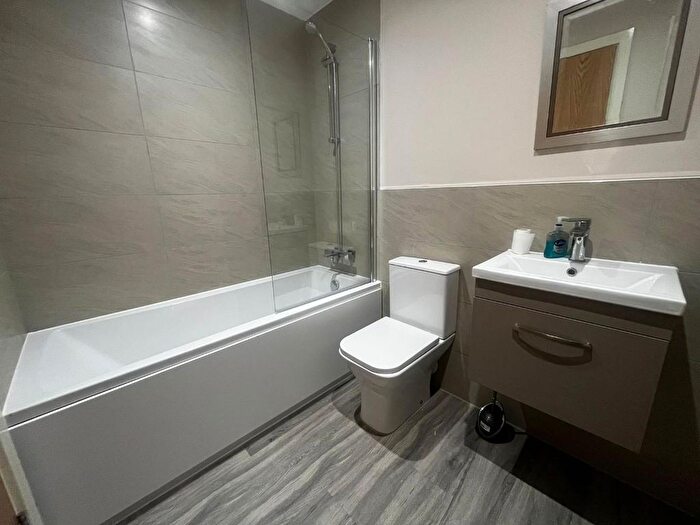 2 Bedroom Flat To Rent In Drawbridge House, City Road, Manchester, M15