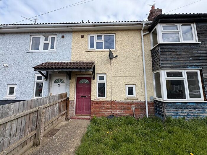 3 Bedroom Terraced House For Sale In Metcalf Avenue, King's Lynn, Norfolk, PE30
