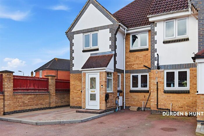 3 Bedroom End Terrace House For Sale In Priory Mews, Hornchurch, RM11