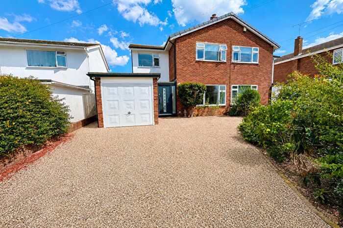 3 Bedroom Semi-detached House For Sale In Falbro Crescent, Benfleet, Essex, SS7
