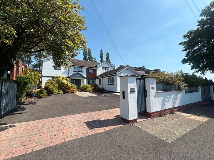 4 Bedroom Detached House For Sale In Lansdowne Road, Atherton, M46