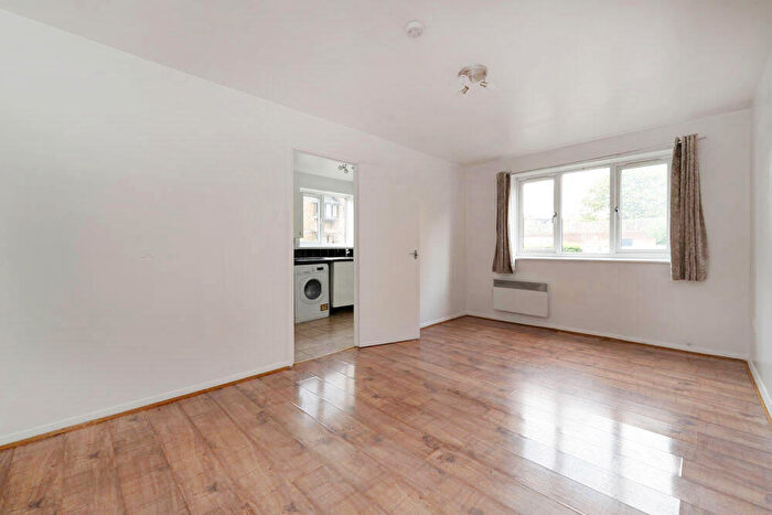 1 Bedroom Flat For Sale In Brockway Close, Leytonstone, E11