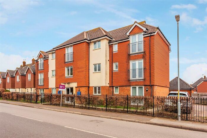 1 Bedroom Flat To Rent In Swan Court, Main Road, Edenbridge, TN8
