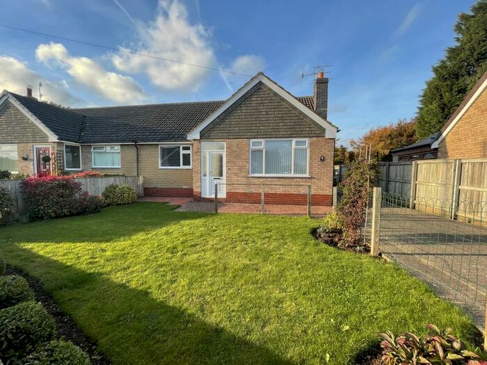 2 Bedroom Semi-Detached Bungalow For Sale In Morley Drive, West Ayton, Scarborough, YO13