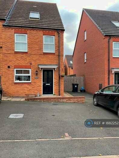 3 Bedroom End Of Terrace House To Rent In Cascade Way, Dudley, DY2