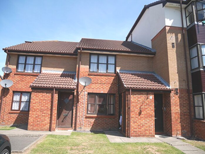 2 Bedroom Flat To Rent In Conifer Way, North Wembley, HA0