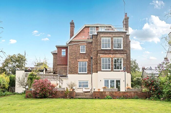 6 Bedroom Detached House For Sale In London Road, Balcombe, RH17