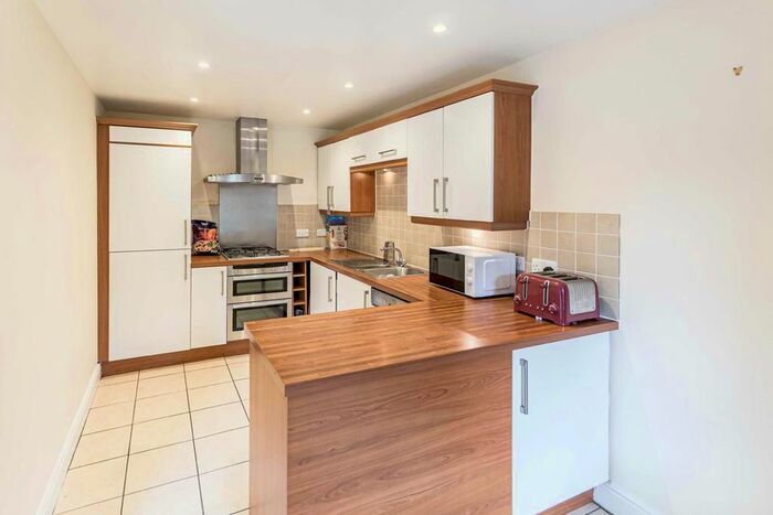 4 Bedroom Terraced House To Rent In Oakington Close, Sunbury-On-Thames, TW16