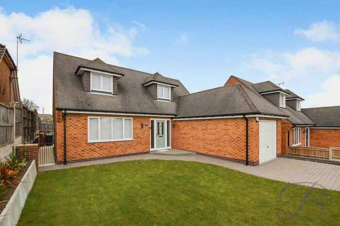 3 Bedroom Detached House To Rent In Bancroft Lane, Mansfield, NG18