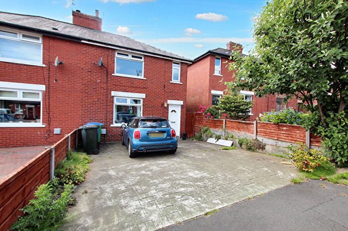 2 Bedroom Semi-Detached House For Sale In Birch Avenue, Rochdale, OL12