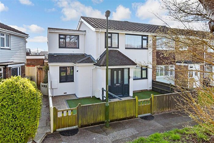 5 Bedroom Semi-Detached House For Sale In Saffron Close, Shoreham-By-Sea, West Sussex, BN43