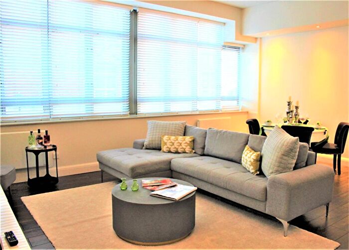 1 Bedroom Apartment To Rent In City Road, Old Street, London, EC1V
