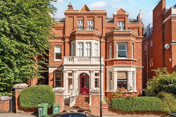 2 Bedroom Flat For Sale In Compayne Gardens, South Hampstead, NW6