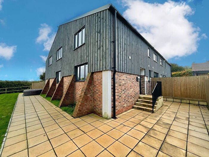 3 Bedroom Semi-Detached House To Rent In Crowhurst Lane, Lingfield, RH7