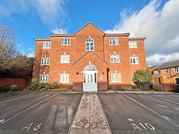 2 Bedroom Apartment For Sale In Read Close, Shaw, OL2