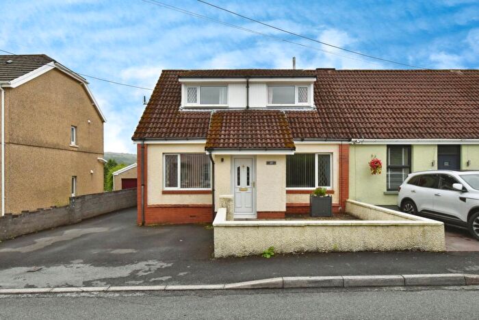 4 Bedroom Semi-Detached House For Sale In Tycroes Road, Tycroes, Ammanford, Carmarthenshire, SA18
