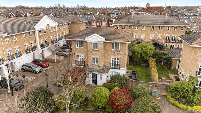4 Bedroom Detached House For Sale In Bevin Square, London, SW17