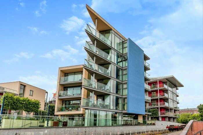 2 Bedroom Flat To Rent In Caledonian Road, Bristol, BS1