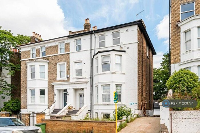 2 Bedroom Flat To Rent In Eglinton Hill, London, SE18