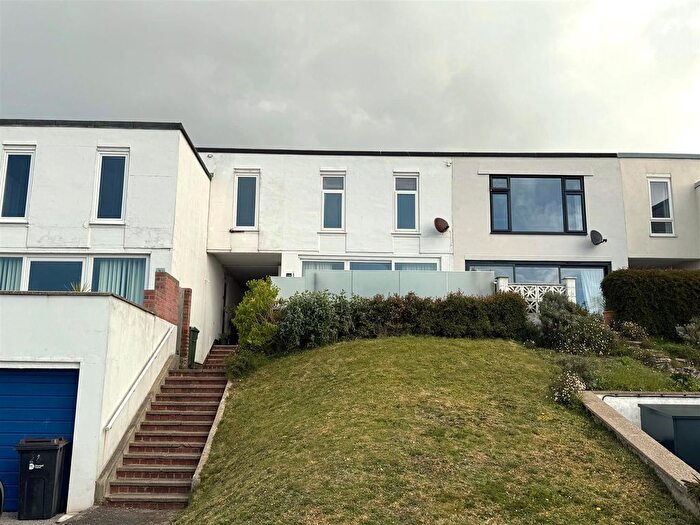 3 Bedroom Terraced House To Rent In Brackendown Avenue, Weymouth, DT3